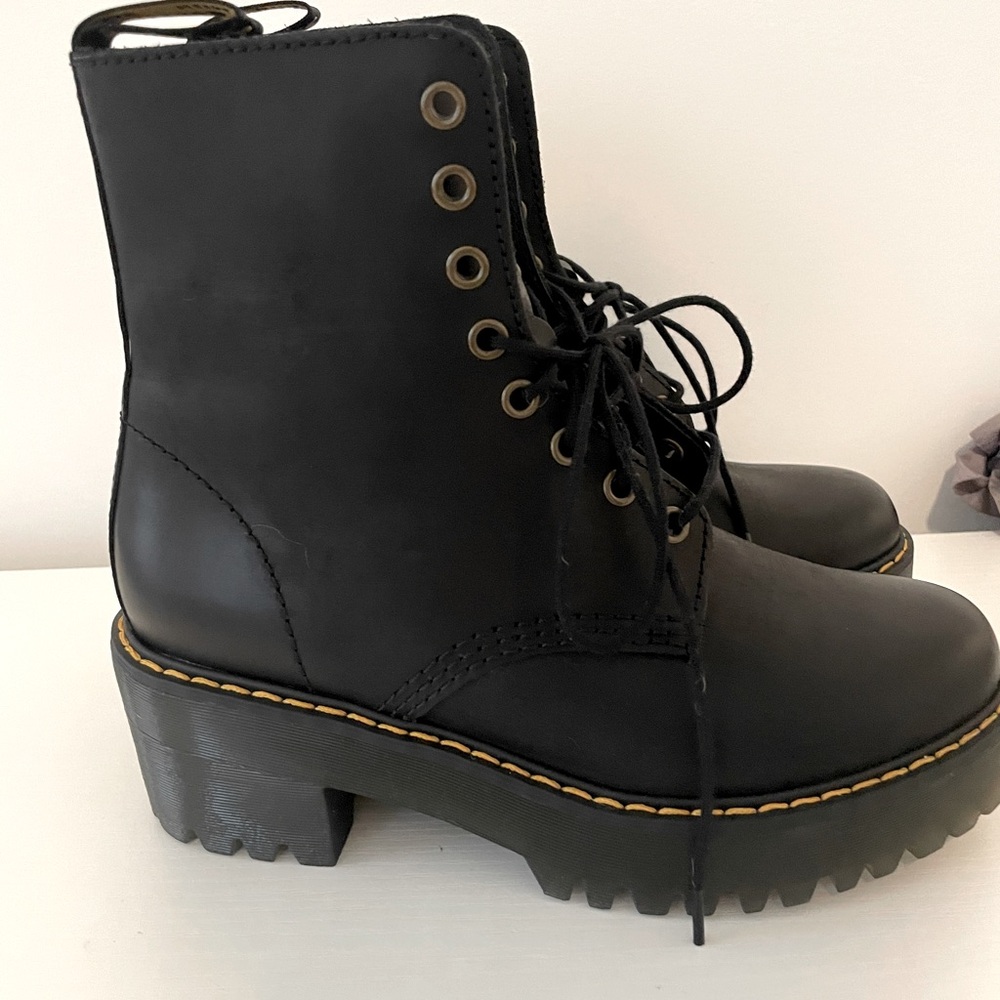 Shriver Hi Black Docs New in box